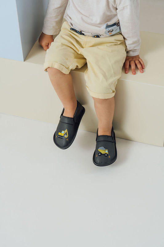 Kinder Finken KickUp CONSTRUCTION VEHICLE