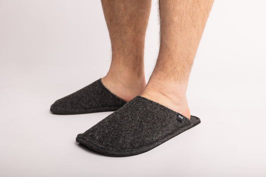 Herren Hausschuhe aus Filz DARK GREY