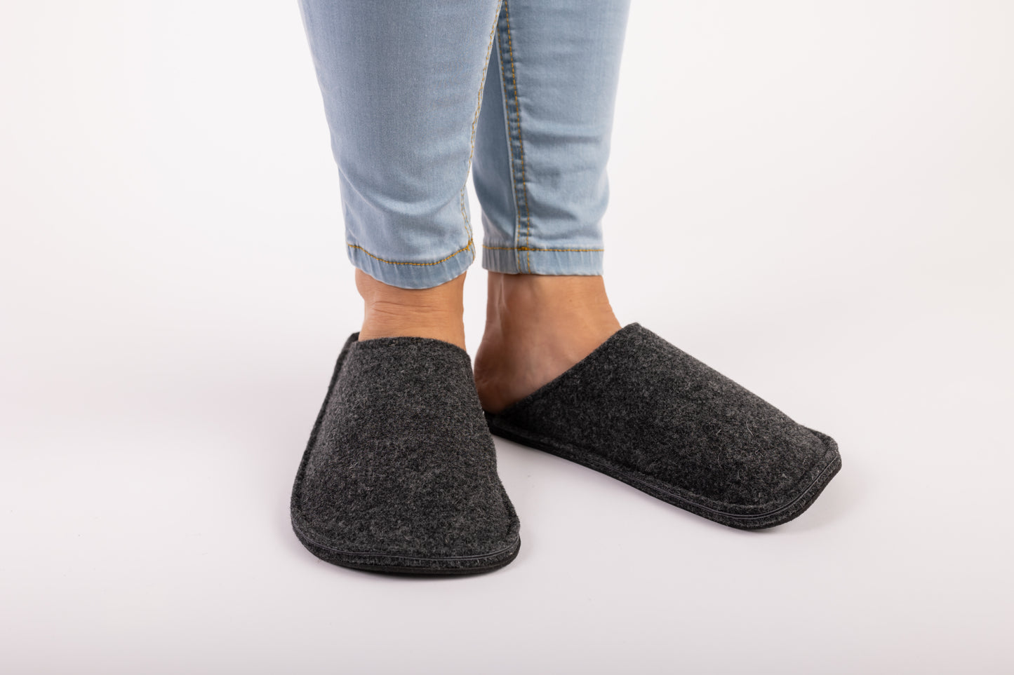Damen Hausschuhe aus Filz DARK GREY